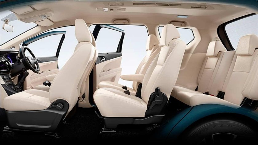 Mahindra Marazzo салон