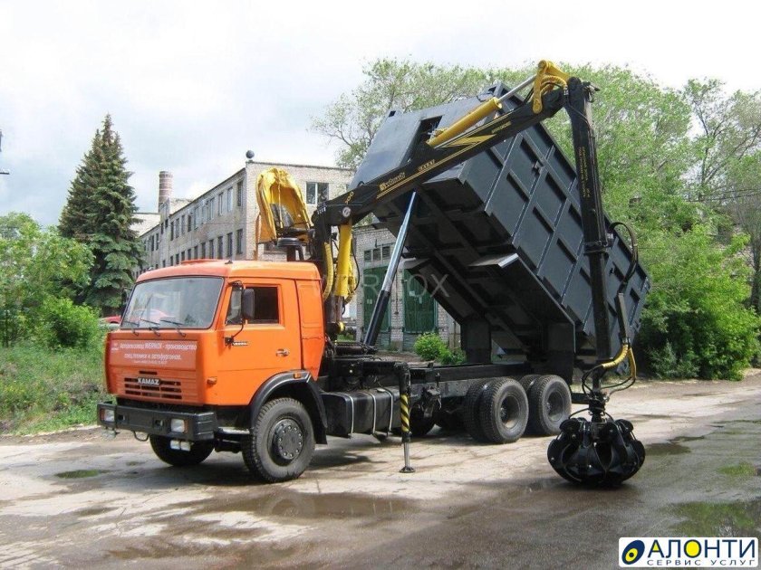 Ломовоз КАМАЗ С манипулятором