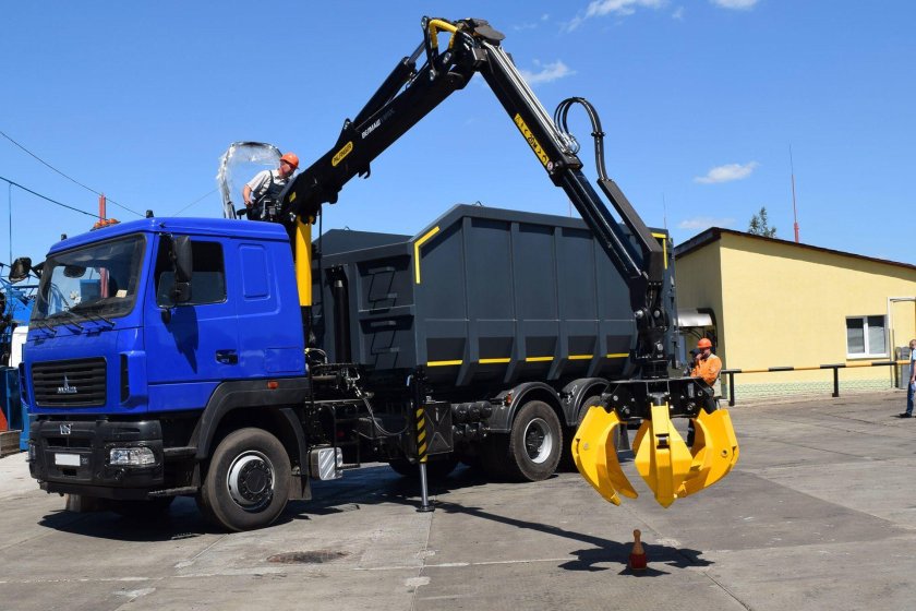 Ломовоз КАМАЗ-65115 С гидроманипулятором vm10l74m