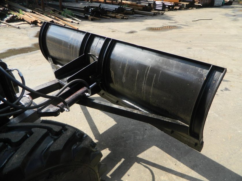 Отвал снежный гидроповоротный ОС-2,4-01