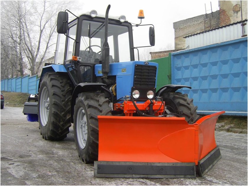 Отвал на МТЗ 82.1 бабочка