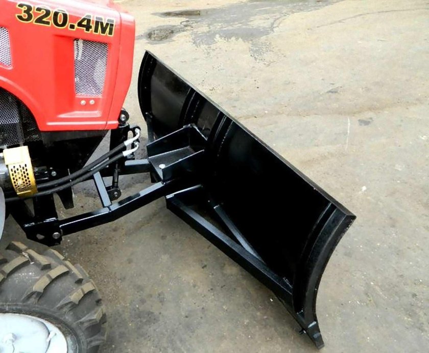Отвал передний МТЗ-320 С гидроповоротом ИУЦЛ 30.00.000-01