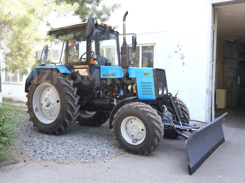 Отвал коммунальный ко-4 МТЗ-80 82 С ПКУ