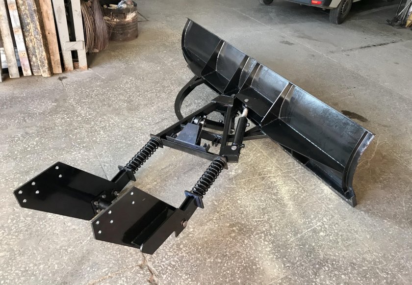 Отвал МТЗ 82 гидроповоротный