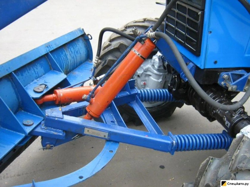 Отвал коммунальный ко-4 гидроповоротный Сальсксельмаш