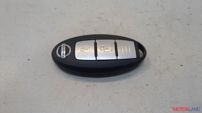 Фотографию ключей Suzuki Kizashi 2011 года