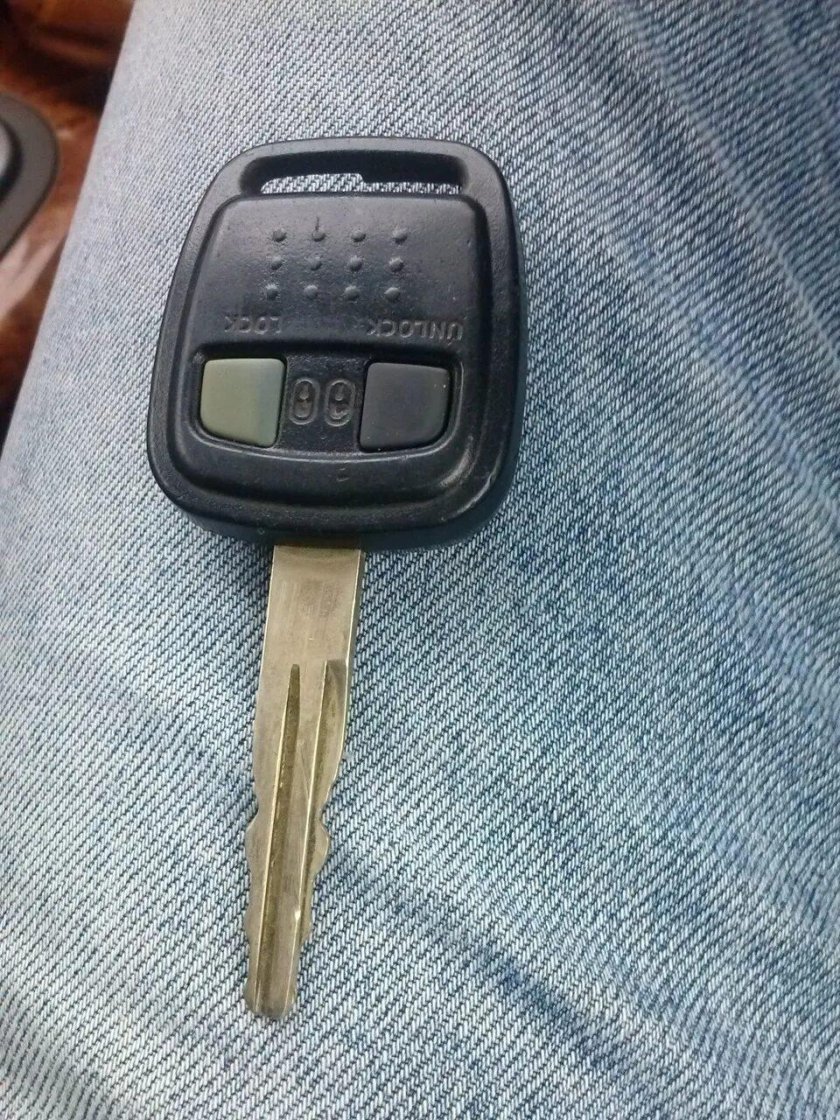 Ключ Ниссан 1997 Лаурель