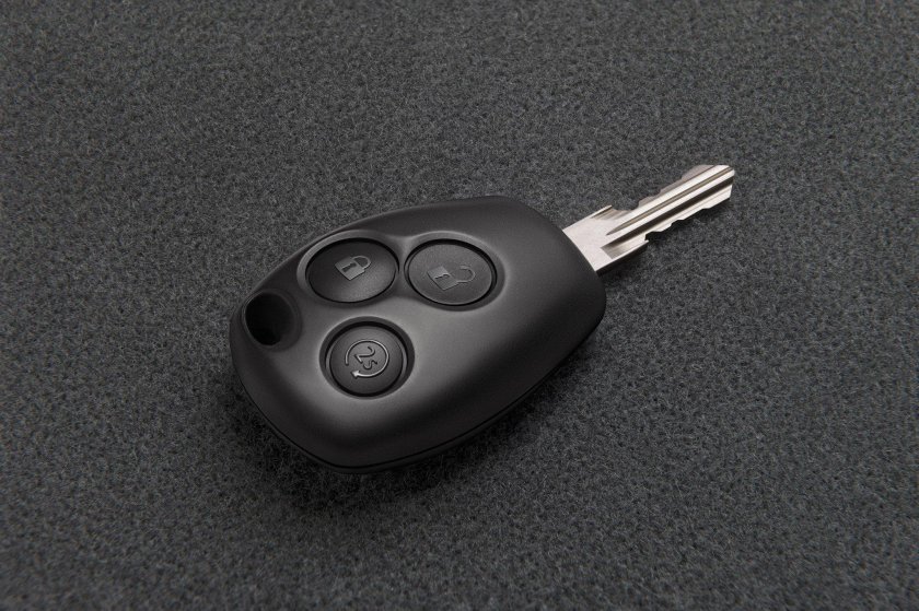 Nissan Terrano 2018 ключ зажигания