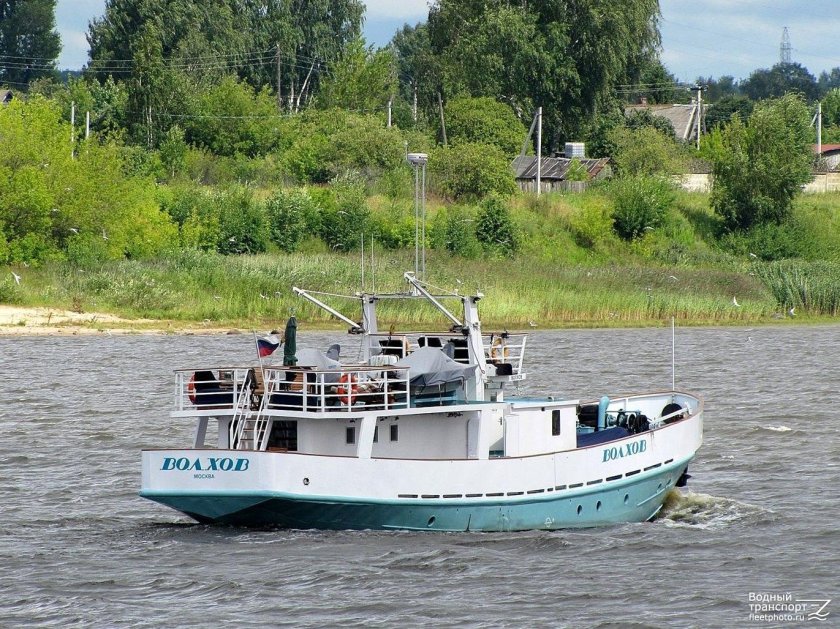 СЧС Волхов судно