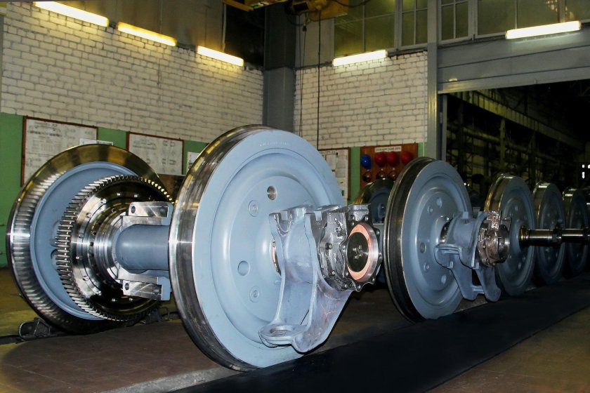 Колесная пара электровоза 2эс6