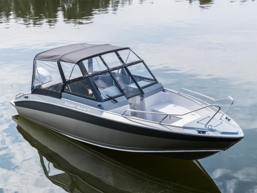Катер Сильвер Шарк