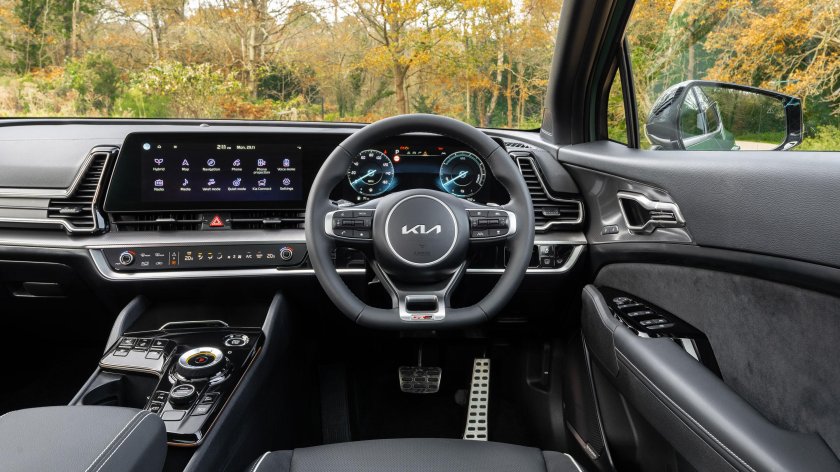 Kia Sportage 2022 интерьер