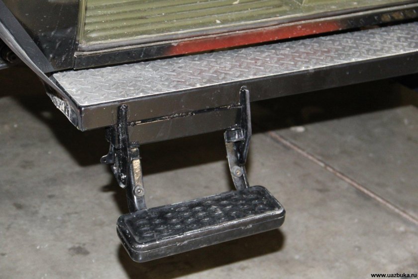 Подножка откидная УАЗ 452