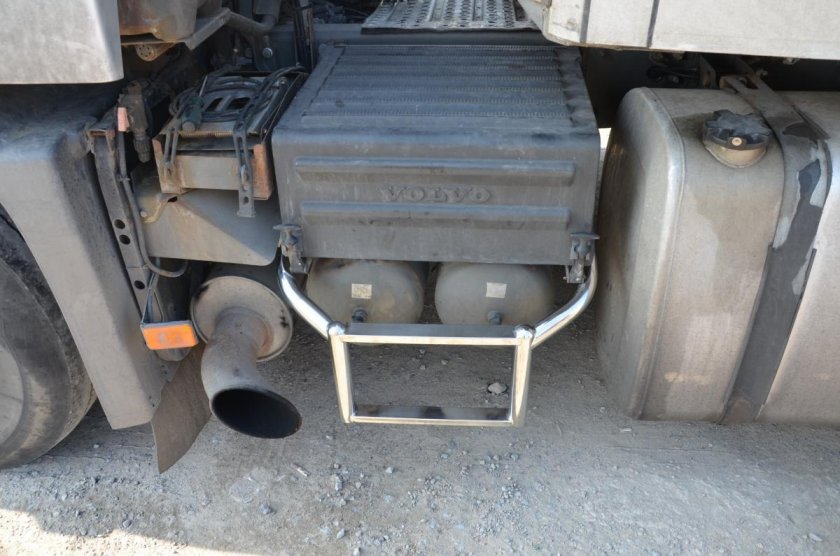 Ступенька Volvo fh12