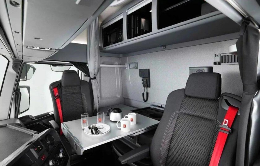 Renault-t520-Maxispace кабина