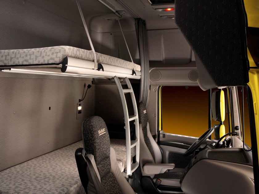 Грузовик DAF XF 105 салон