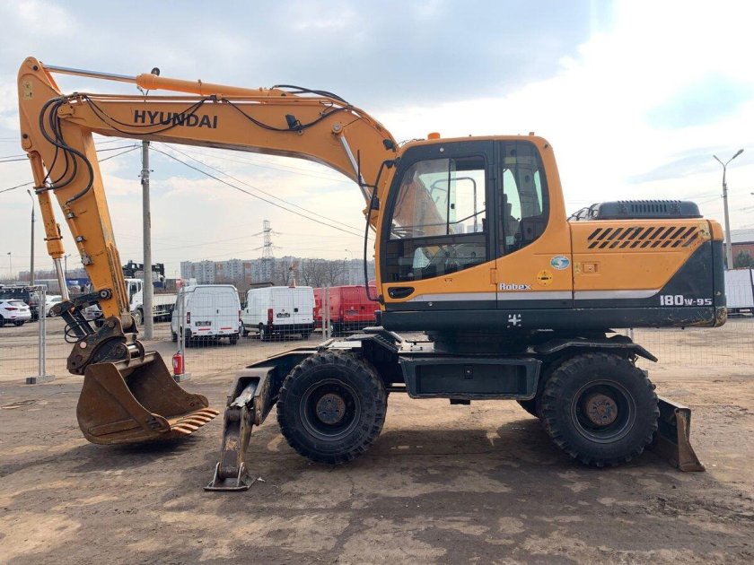 Экскаватор Hyundai r180w-9s