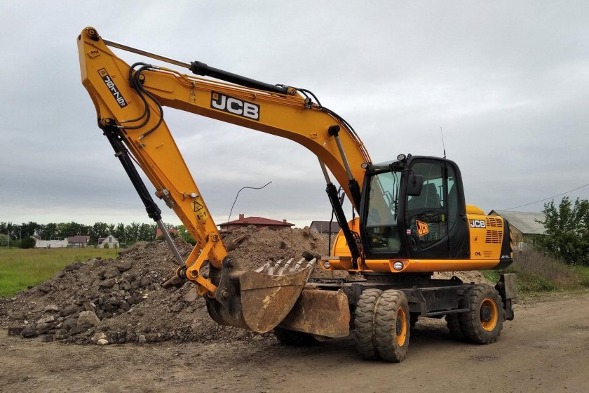 Колесный экскаватор JCB js 175w
