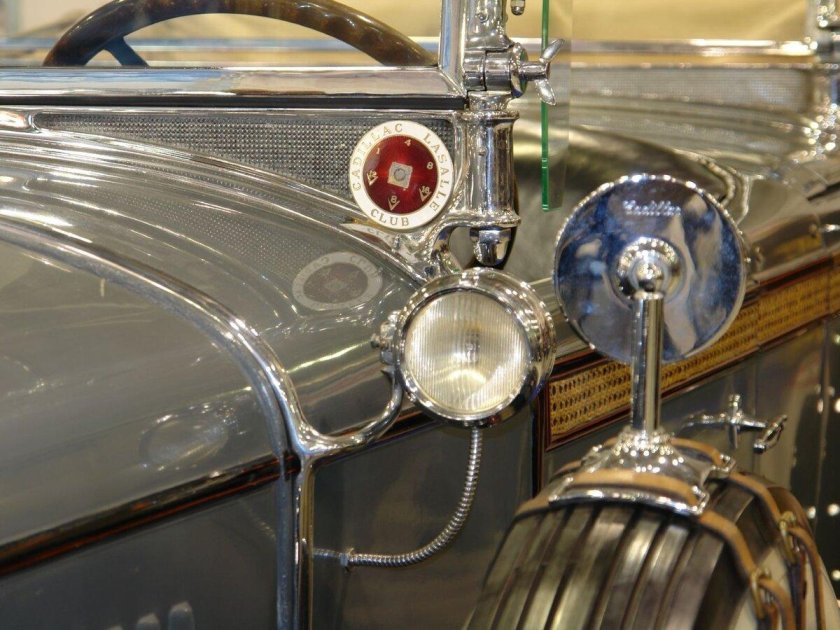 Кадиллак 1927