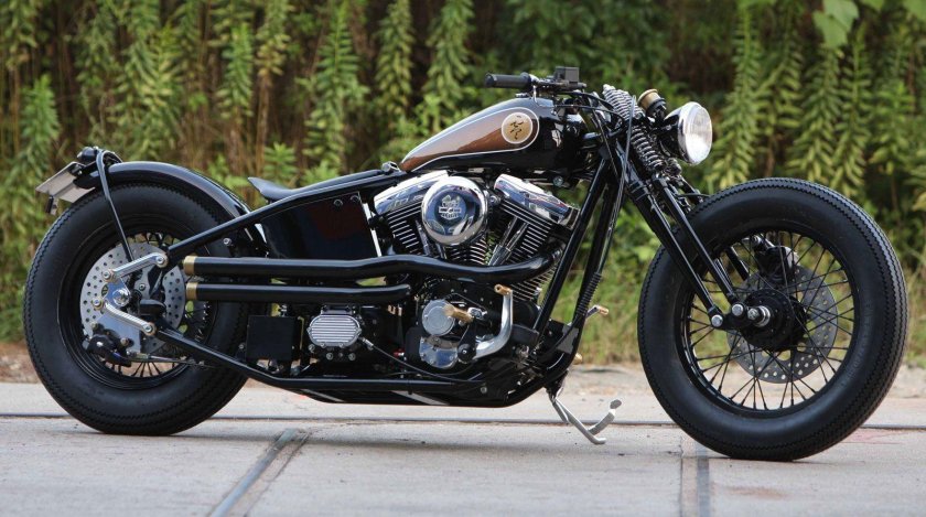 Мотоцикл боббер Harley Davidson