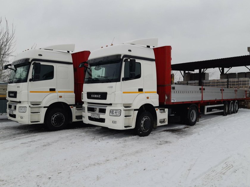 КАМАЗ 5490 С бортовым полуприцепом