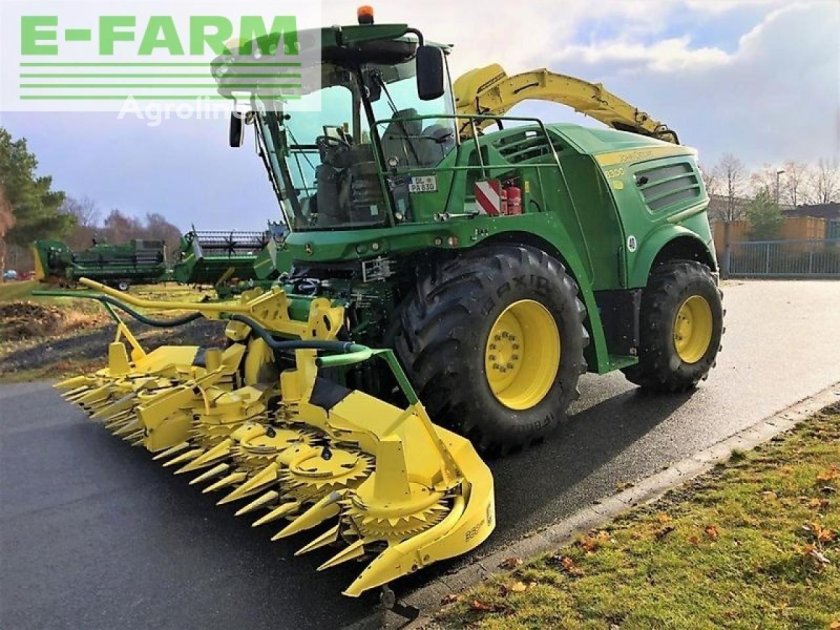 John Deere 8300
