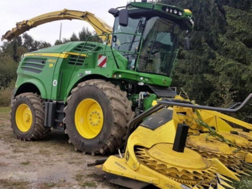 John Deere 9700i