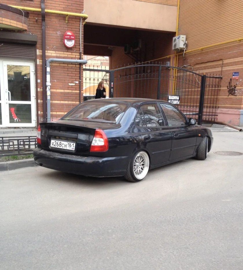 Hyundai Accent stance