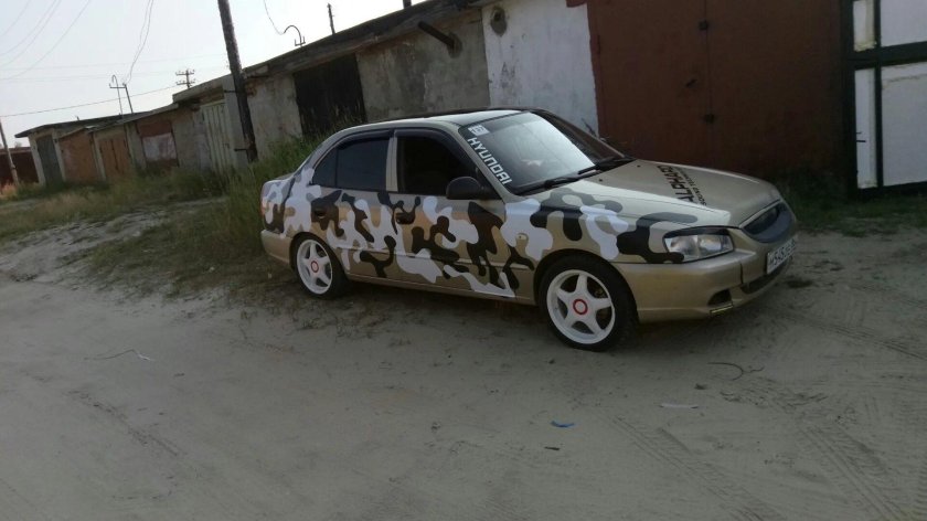Hyundai Accent в камуфляже