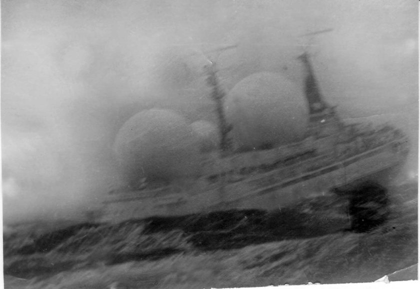 Корабль Владимир комаров