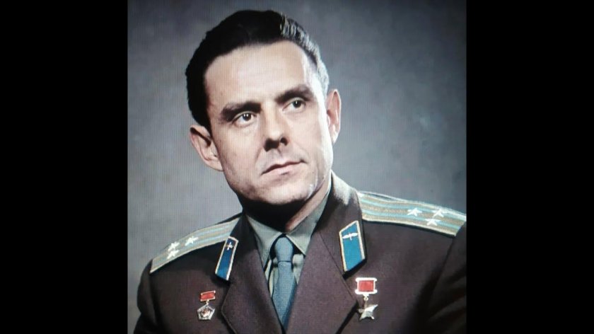 Владимир комаров космонавт