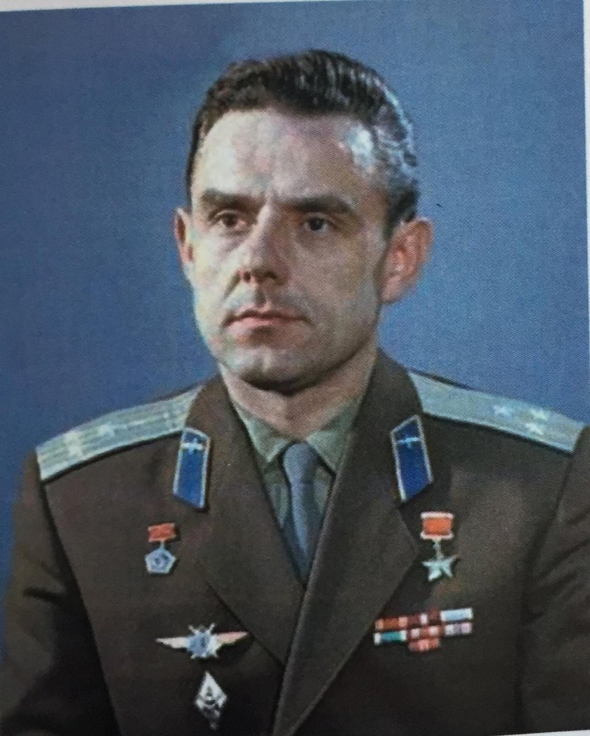 Комаро́в Владимир Михайлович