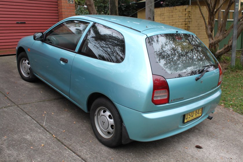 Mitsubishi Mirage 1995 Hatchback