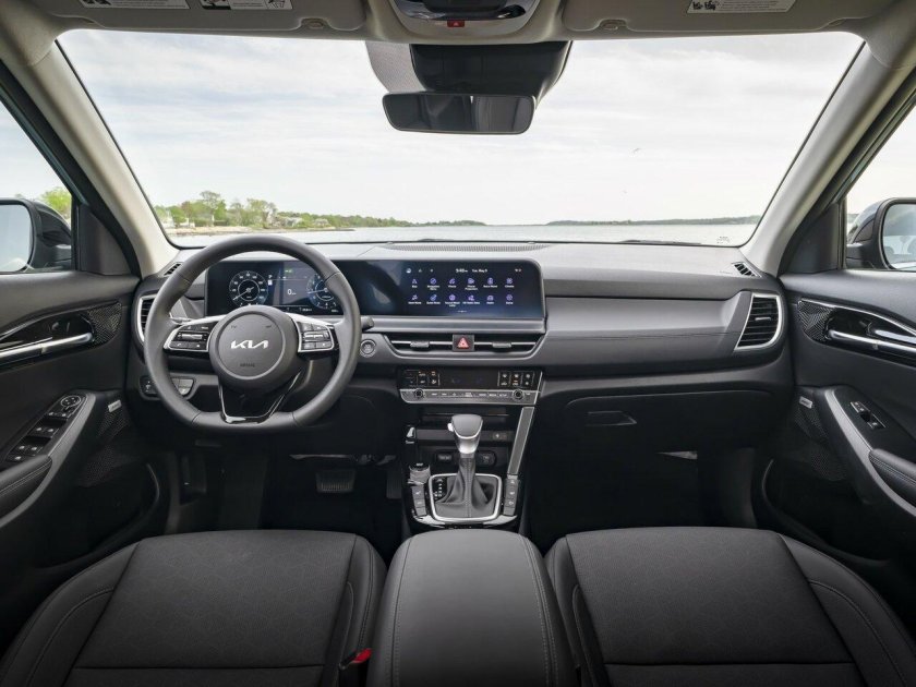 Kia Seltos 2024 салон