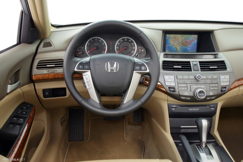 Honda Accord 2010 салон