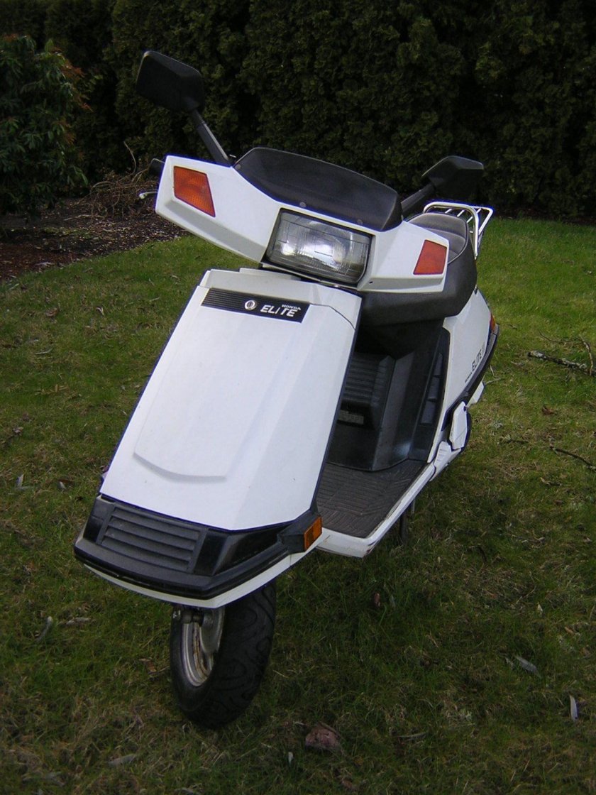Скутер Honda Elite