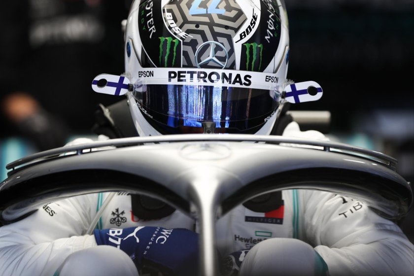 Шлем Боттаса 2022