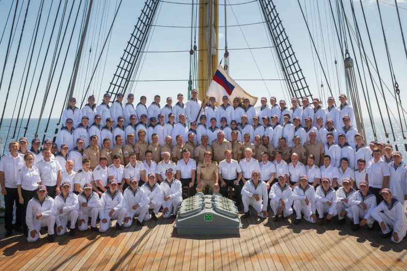 Курсанты Барк Крузенштерн