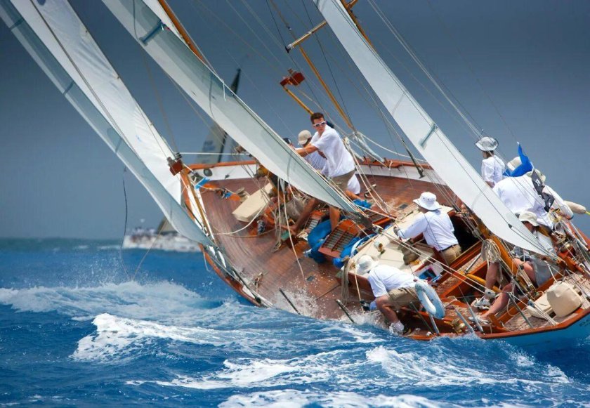 Парусные яхты