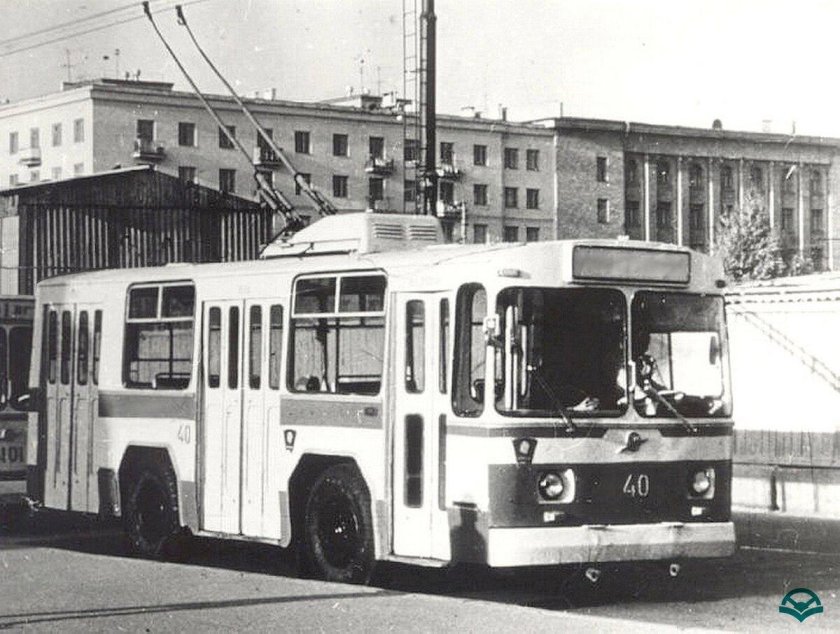 ЗИУ-11 троллейбус