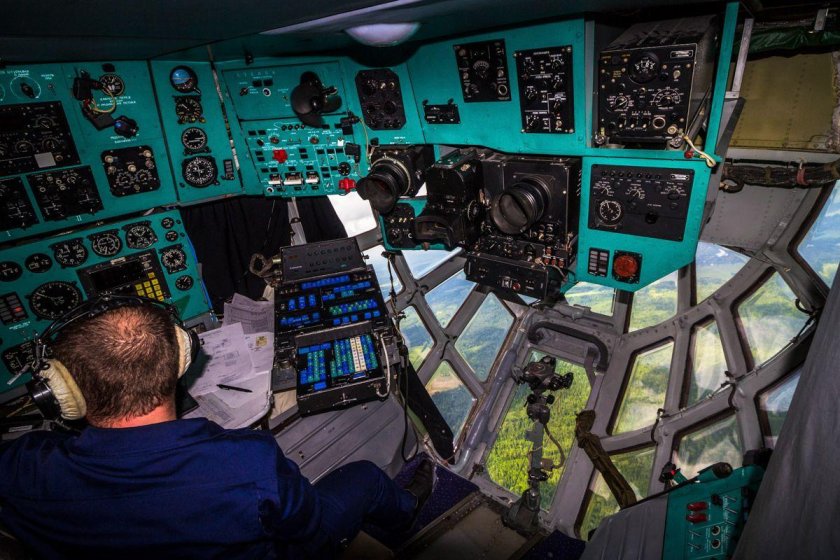 Ил-76 кабина штурмана