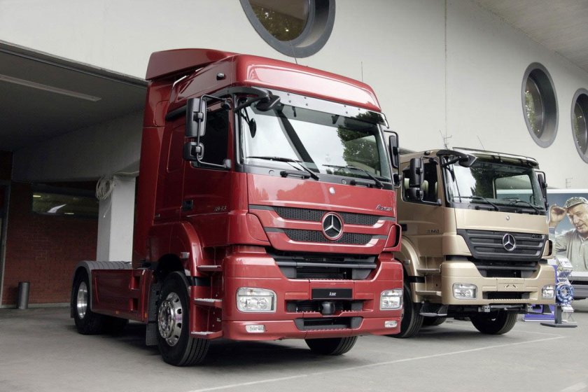 Мерседес Актрос и КАМАЗ 5490