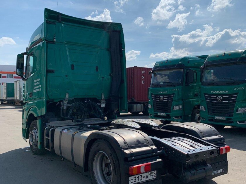 Mercedes Actros 1842