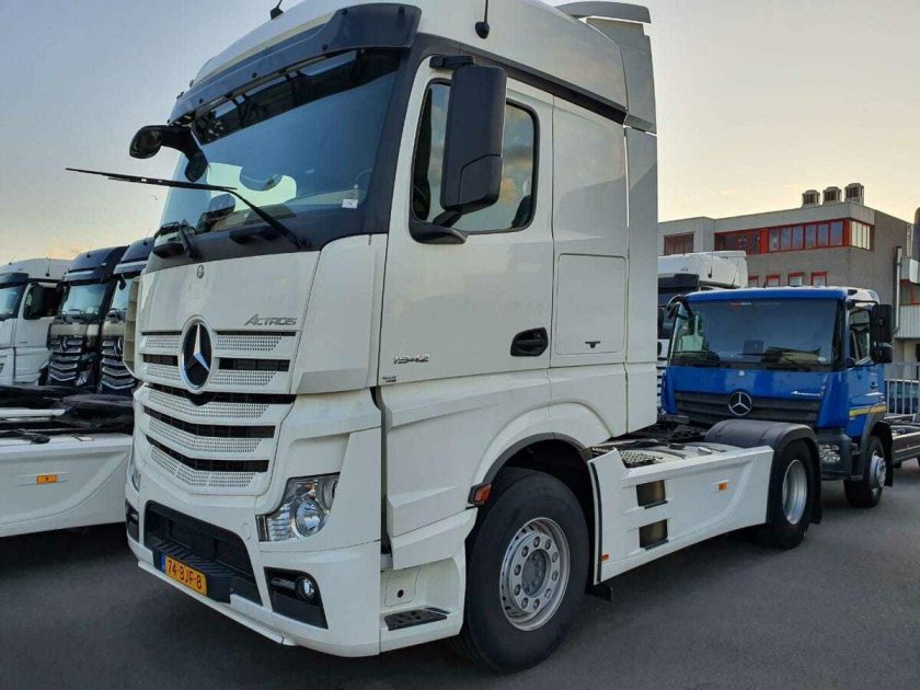 Мерседес Актрос 2017