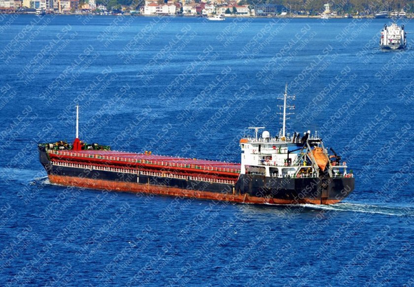 Судно сухогруз река море