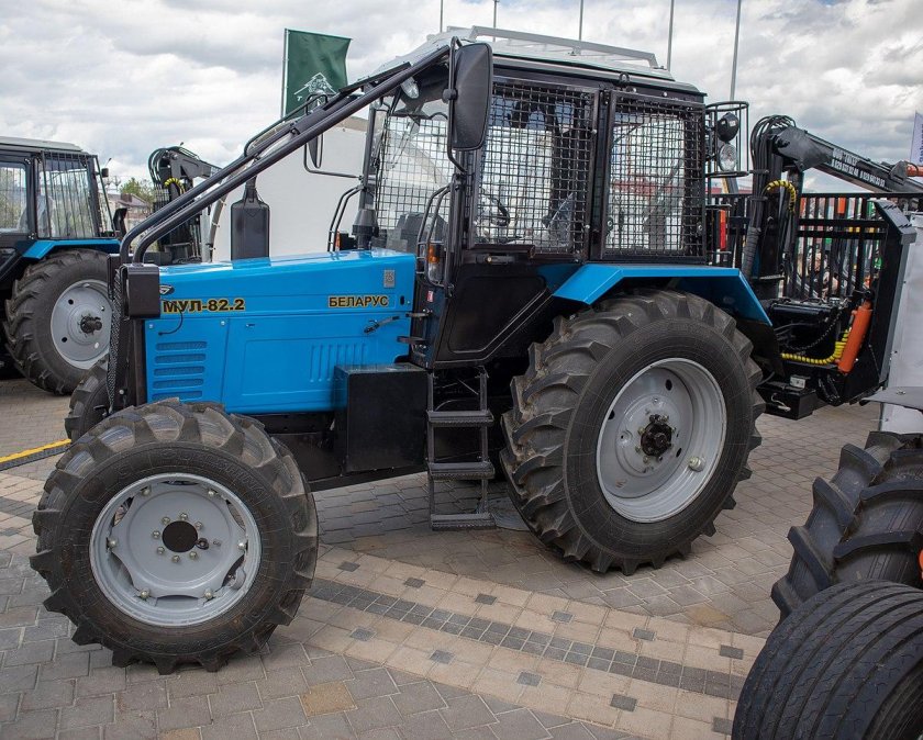 Машина универсальная Лесная Беларус мул-82.2