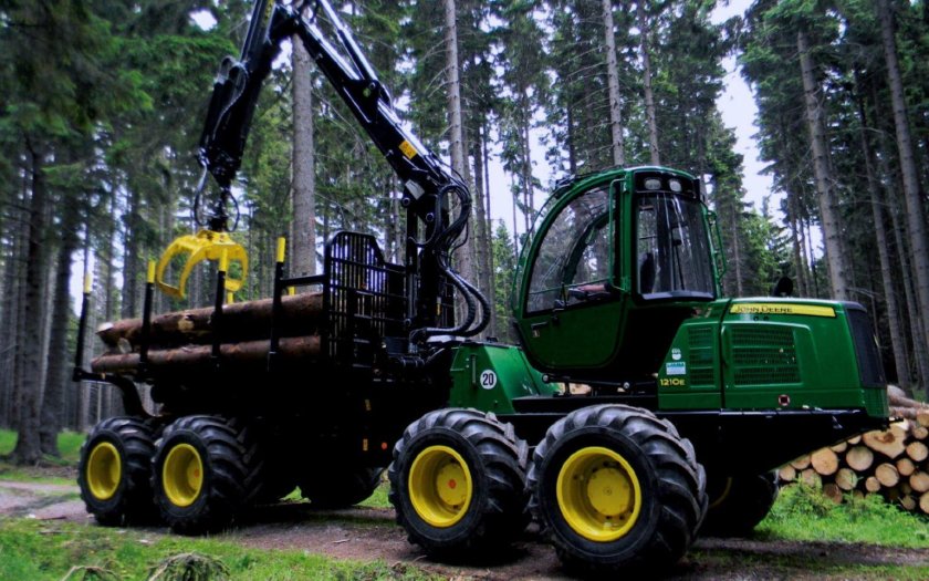 Форвардер John Deere