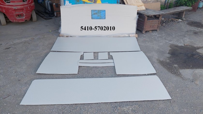 Обшивка кабины низкая со спальником 5410-5702010