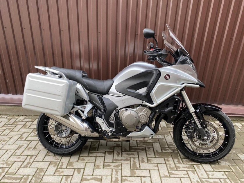 Хонда 1200 кубов турист