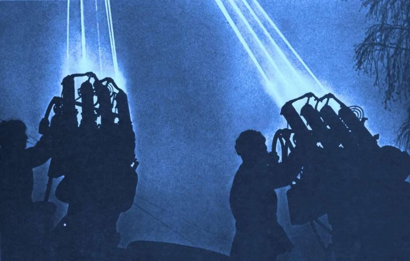 Блокадный Ленинград зенитные прожектора